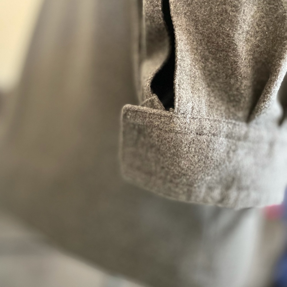 Chaps Men’s heathered, gray jacket with large pockets - Picture 6 of 12